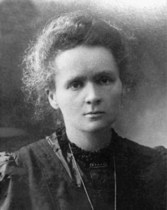 Mesdemoiselles, si vous avez ri, c'est déjà cuit : une vraie fille féminine est gentille et déteste ce genre d'humour. marie_curie