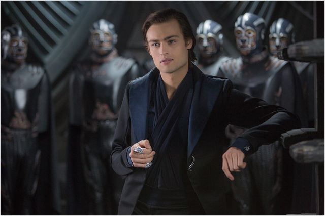 "Et surtout, je ne vais pas te retirer tes bottes magiques histoire de te laisser toutes tes chances !" 505382.jpg-r_640_600-b_1_D6D6D6-f_jpg-q_x-xxyxx