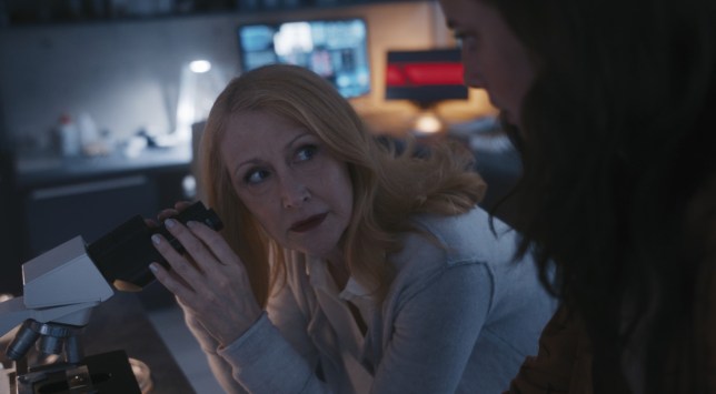 Si vous aimez la science, ne mettez pas vos yeux sur ce film, vous pourriez saigner très fort.