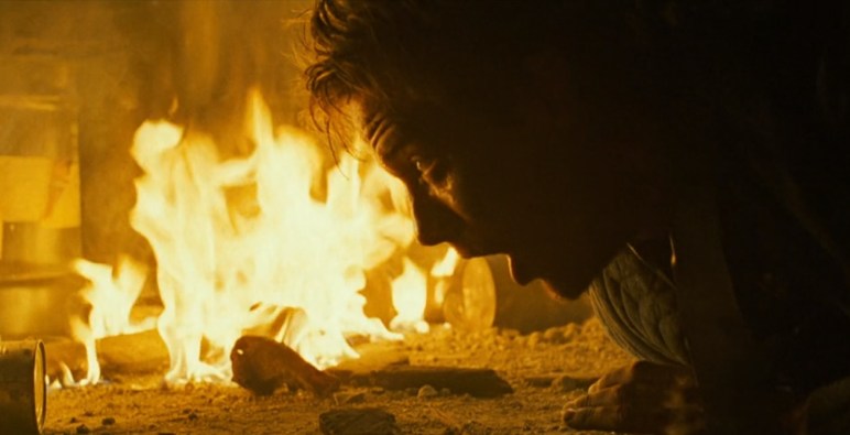 Sinon, vous pouviez éviter de mettre des séquences où Reese se trouve dans la pire panade possible, c'était moins cher et moins con-con.